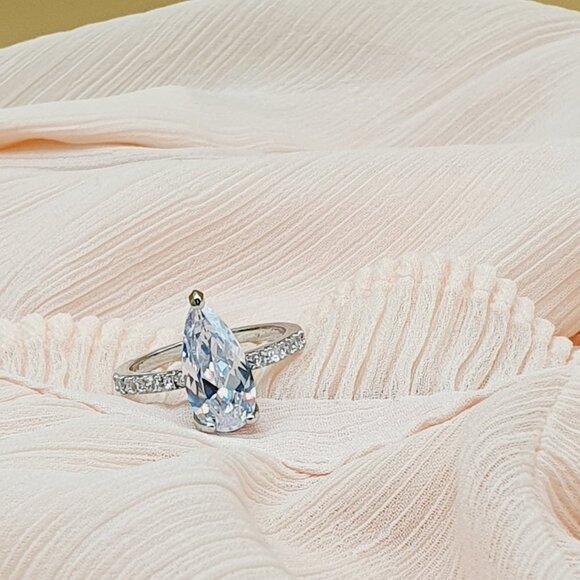 💎 Elegant Shiny Zircon Romantic Luxury Pear Wedding Ring for Women, INDN83… - Picture 3 of 4